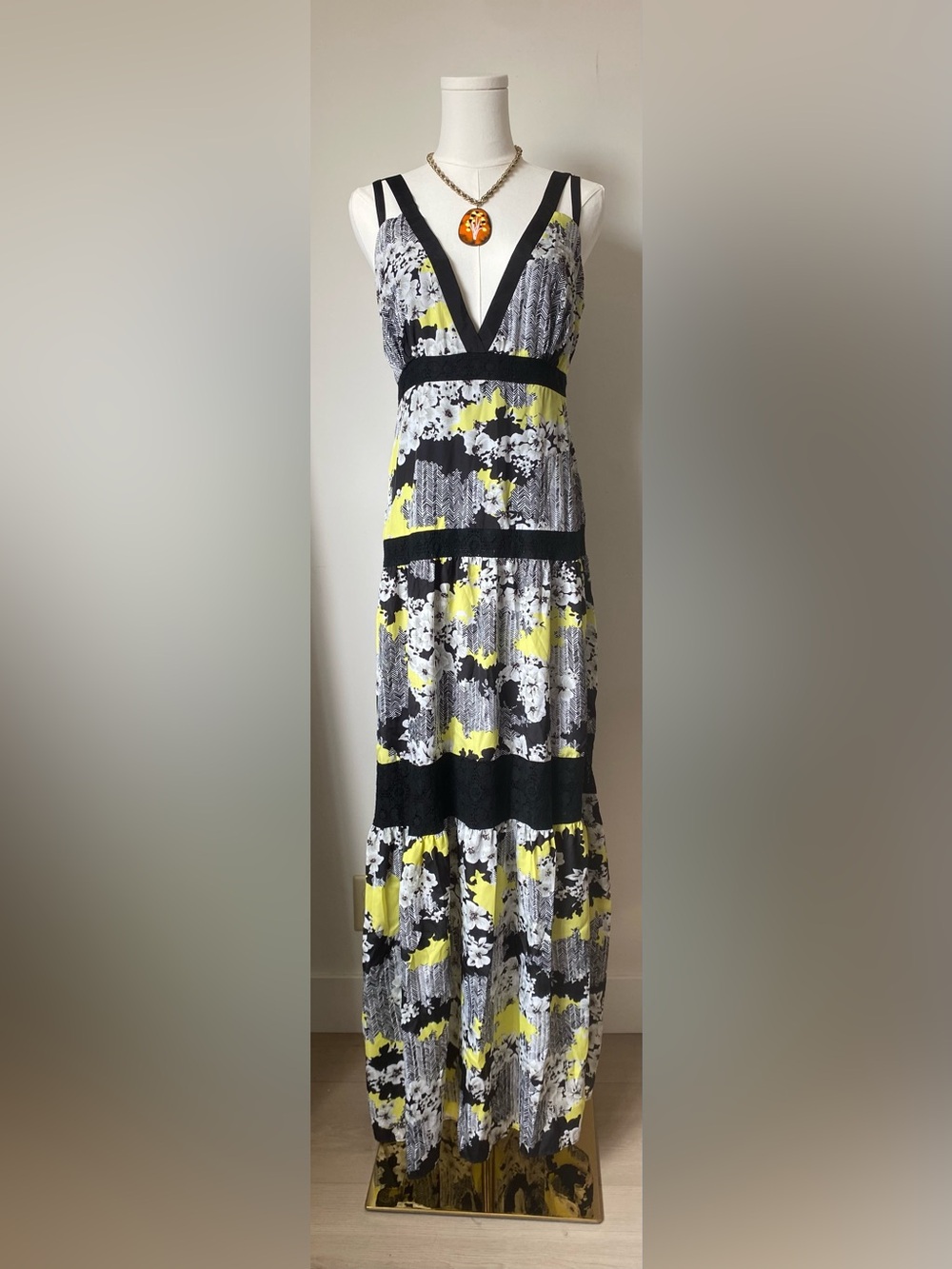 NWT LABEL by Five Twelve Yellow Black Floral Maxi Dress Plunge Neckline Size 6